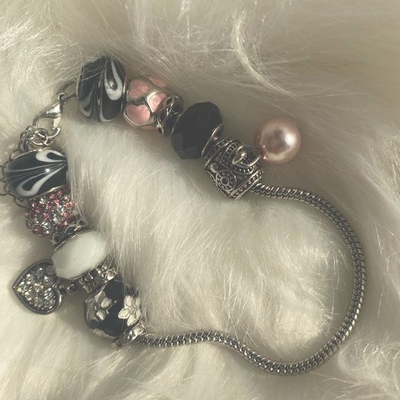 **Bead Style bracelet with beads** - Picture 1 of 1